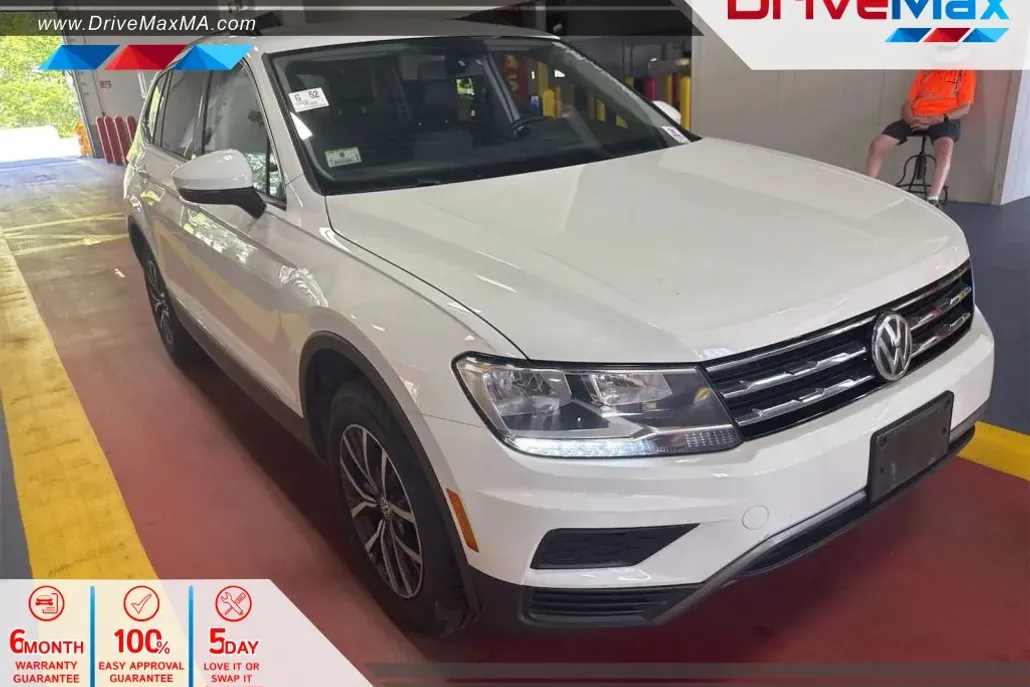 2020 Volkswagen Tiguan SE Sport photo 1