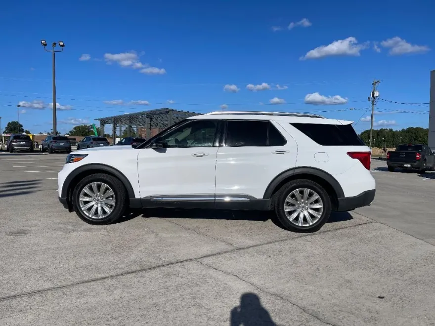 2020 Ford Explorer Limited photo 1
