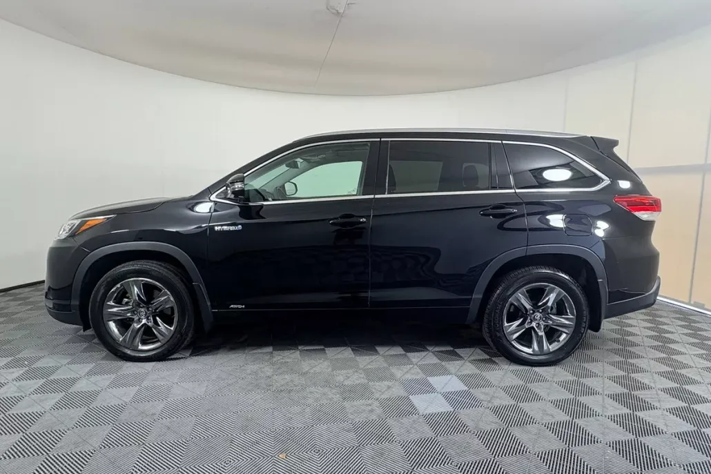 2018 Toyota Highlander Hybrid Limited photo 1