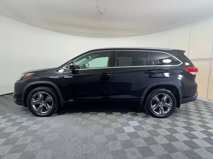 2018 Toyota Highlander Hybrid Limited photo 1