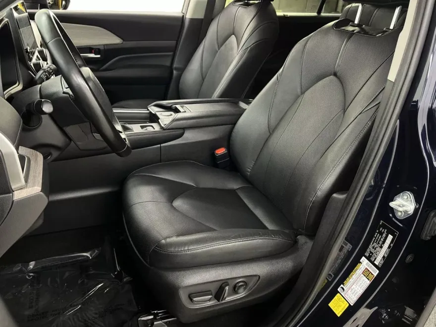 2024 Toyota Grand Highlander Limited photo 1