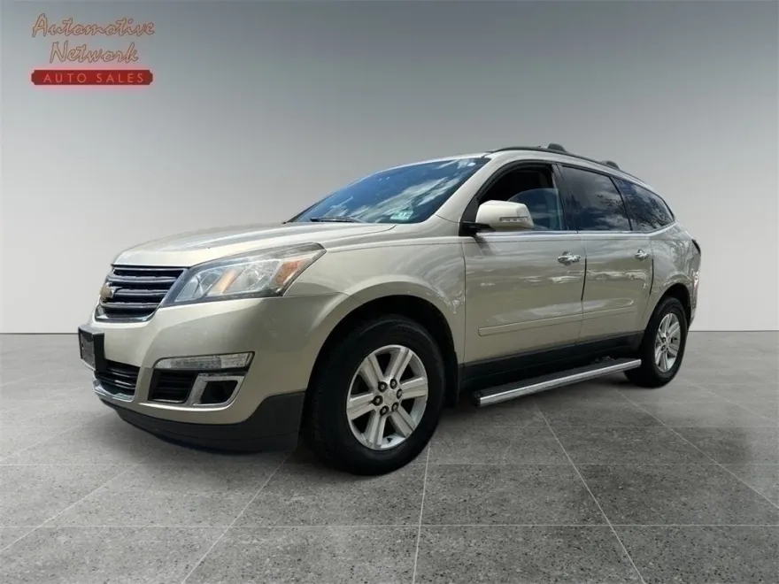 2014 Chevrolet Traverse 1LT photo 1