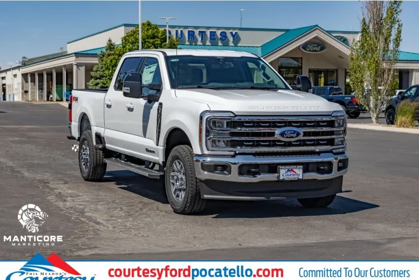 2025 Ford F-350 Lariat photo 1