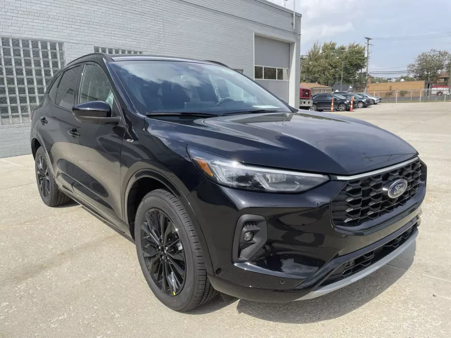 2026 Ford Escape ST-Line Elite photo 1