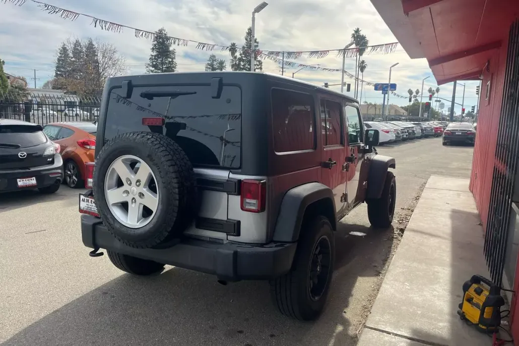 2015 Jeep Wrangler Unlimited Sport photo 1