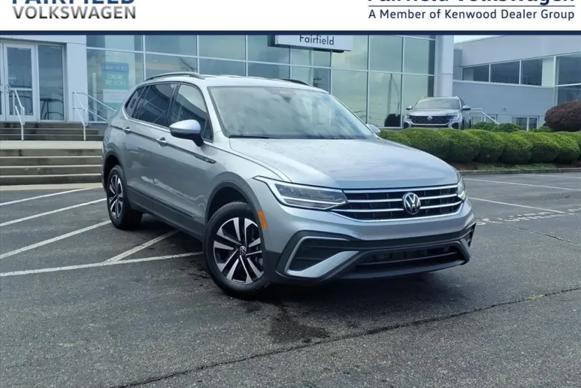 2024 Volkswagen Tiguan S photo 1