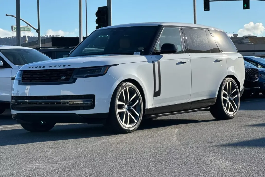 2025 Land Rover Range Rover SE photo 1