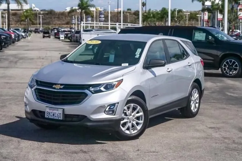 2020 Chevrolet Equinox LS photo 1