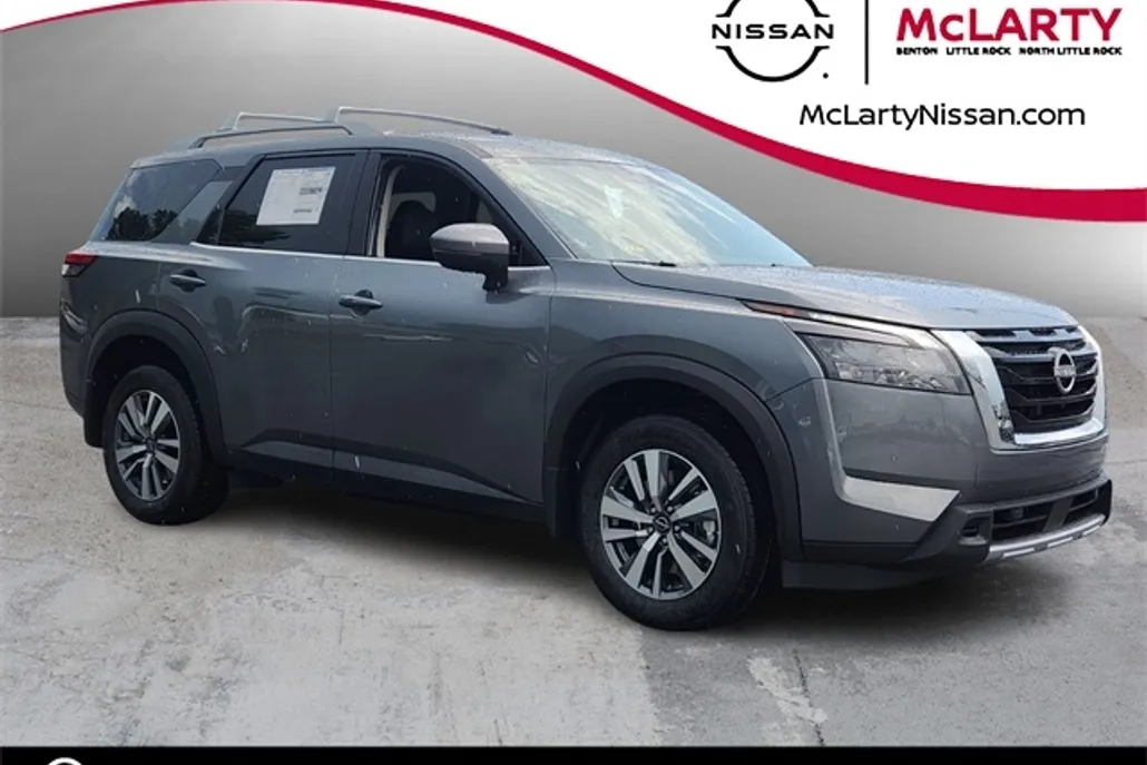 2025 Nissan Pathfinder SL photo 1