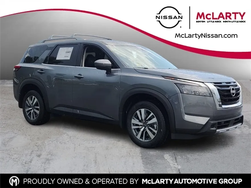 2025 Nissan Pathfinder SL photo 1