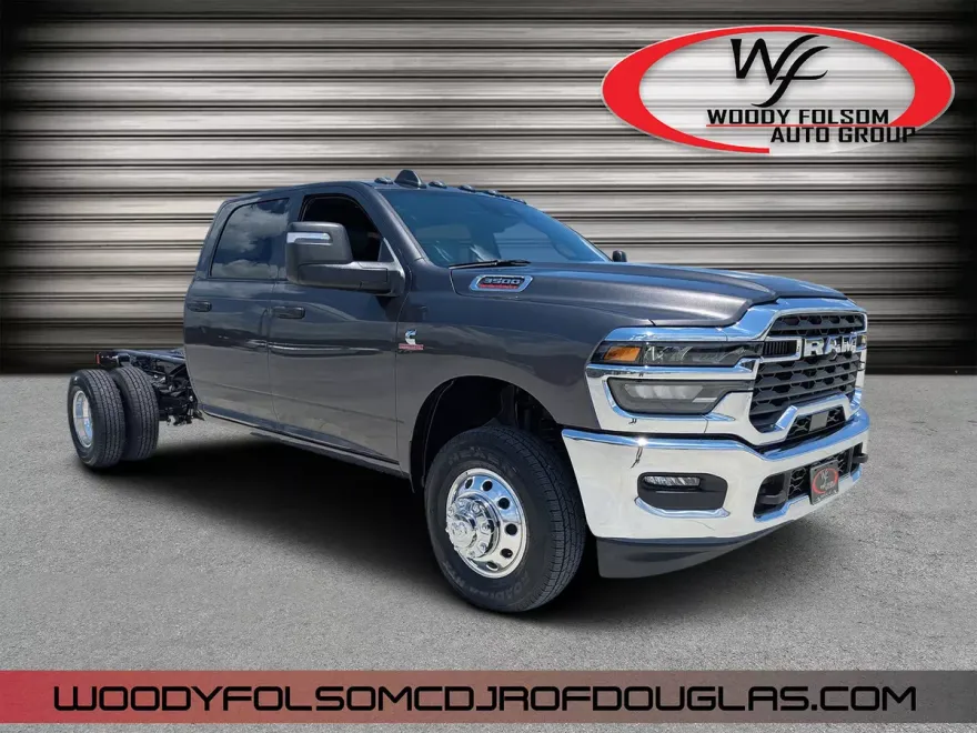2025 Ram 3500 Tradesman photo 1