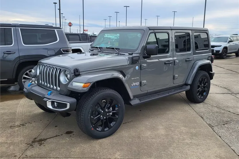 2023 Jeep Wrangler 4xe Sahara Sport photo 1