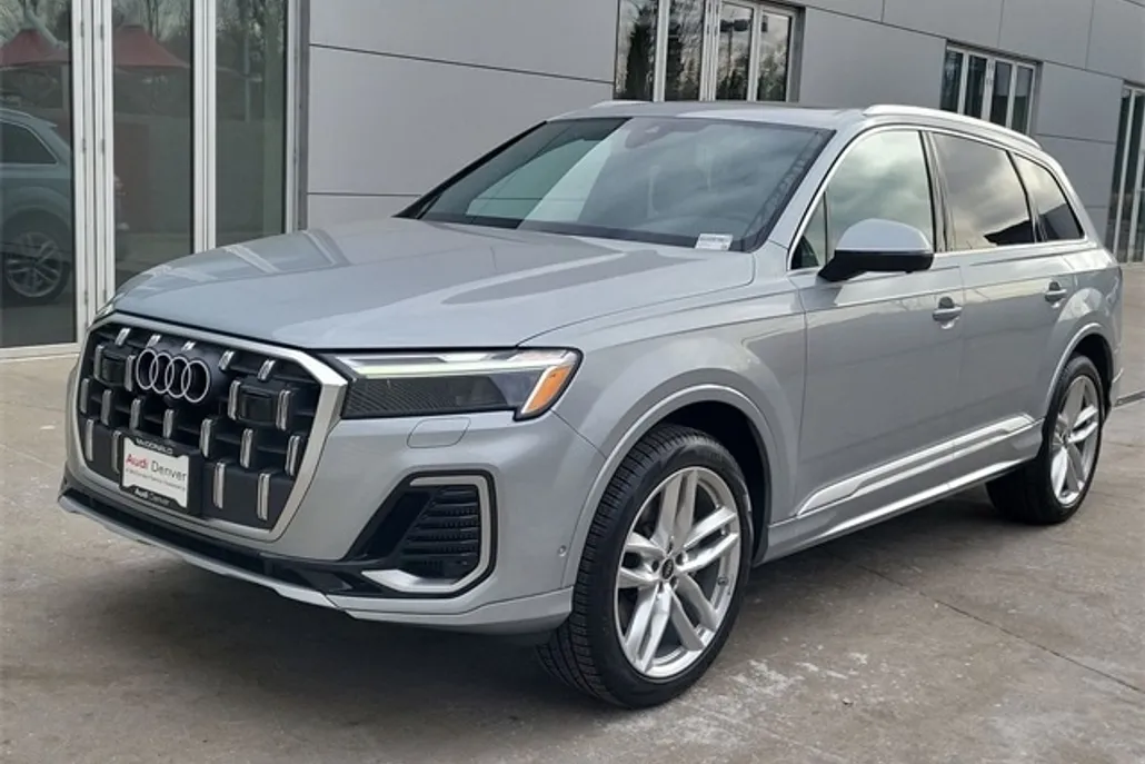 2025 Audi Q7 Premium Plus photo 1