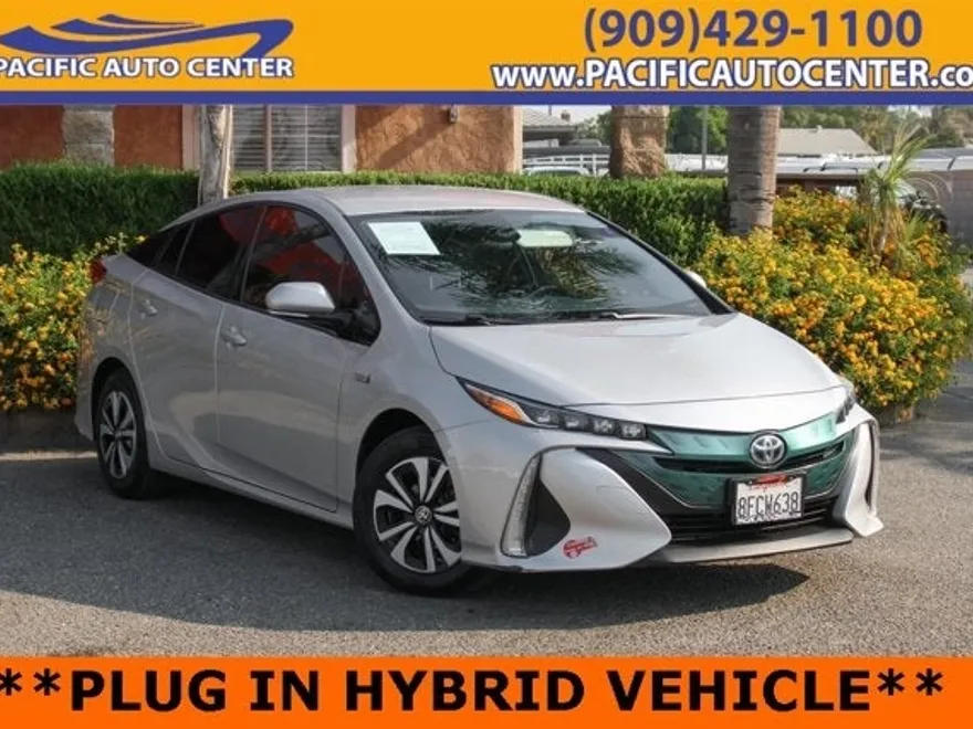 2018 Toyota Prius Prime Plus photo 1