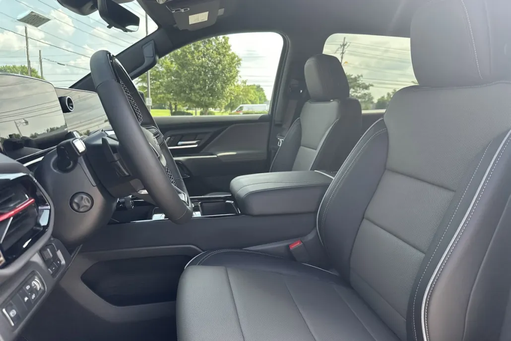 2026 Chevrolet Silverado EV Trail Boss photo 1