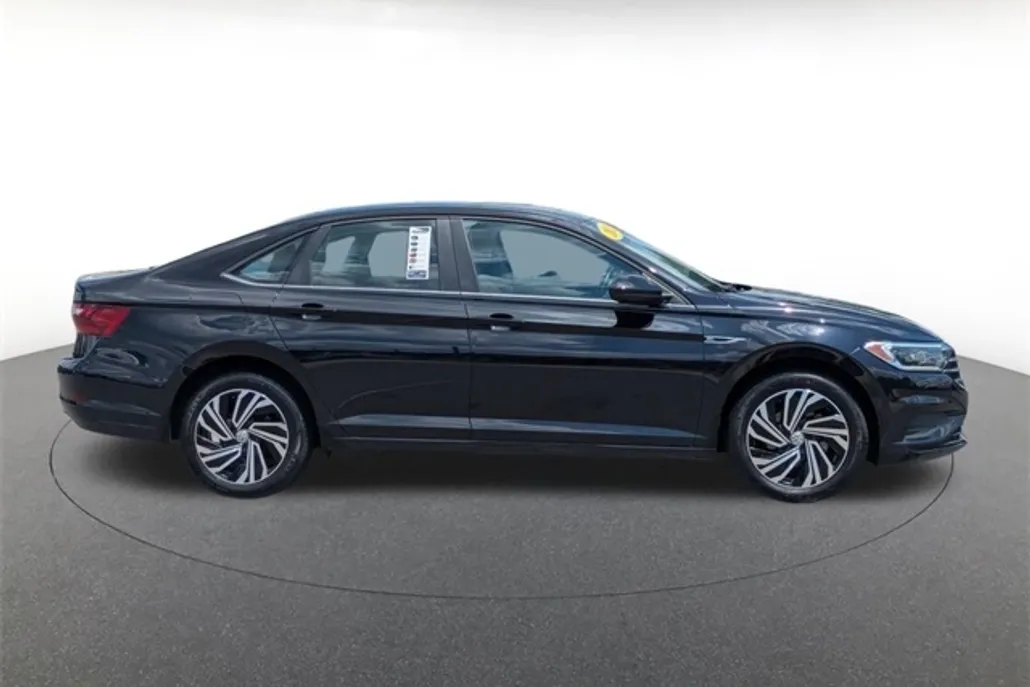 2021 Volkswagen Jetta SEL photo 1