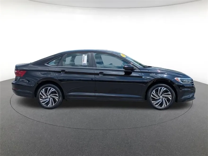 2021 Volkswagen Jetta SEL photo 1