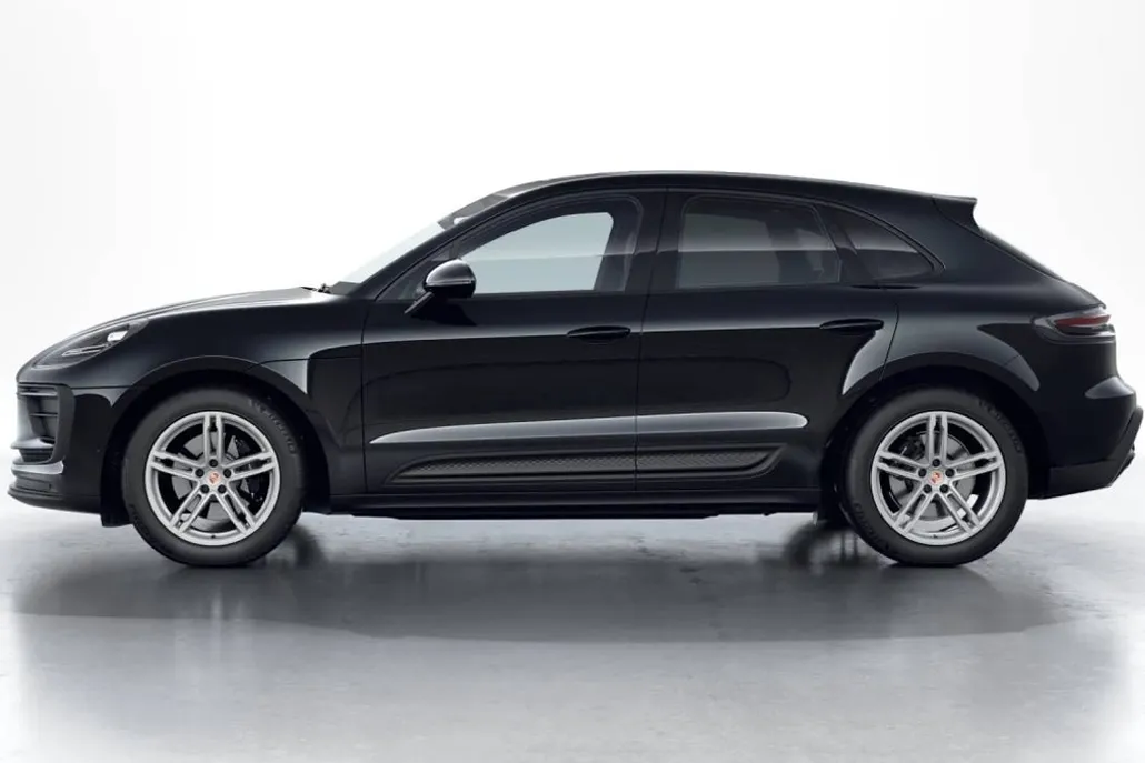 2026 Porsche Macan T photo 1