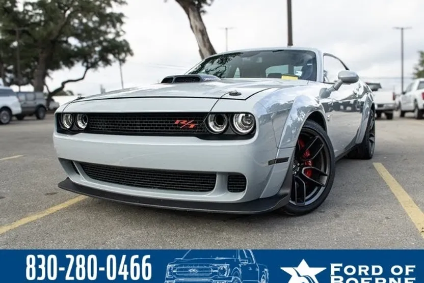 2022 Dodge Challenger R/T Scat Pack Widebody photo 1