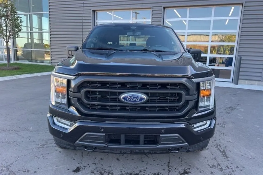 2021 Ford F-150 XLT photo 1