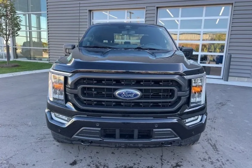 2021 Ford F-150 XLT photo 1