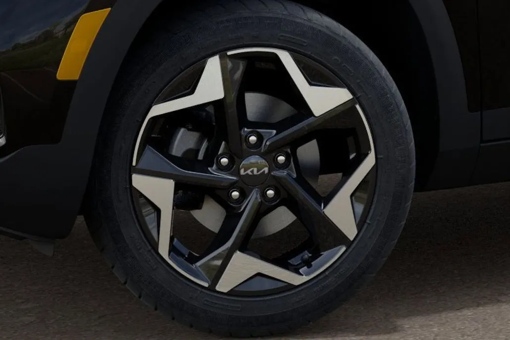 2025 Kia Seltos S photo 1