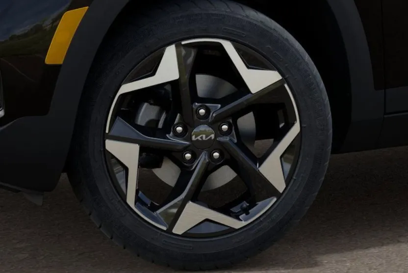 2025 Kia Seltos S photo 1