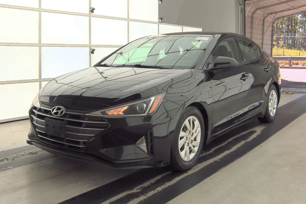2019 Hyundai Elantra SE photo 1