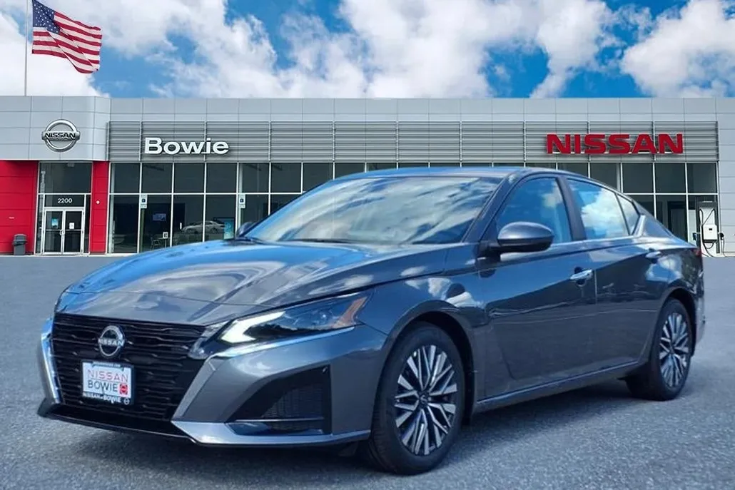2025 Nissan Altima 2.5 SV photo 1