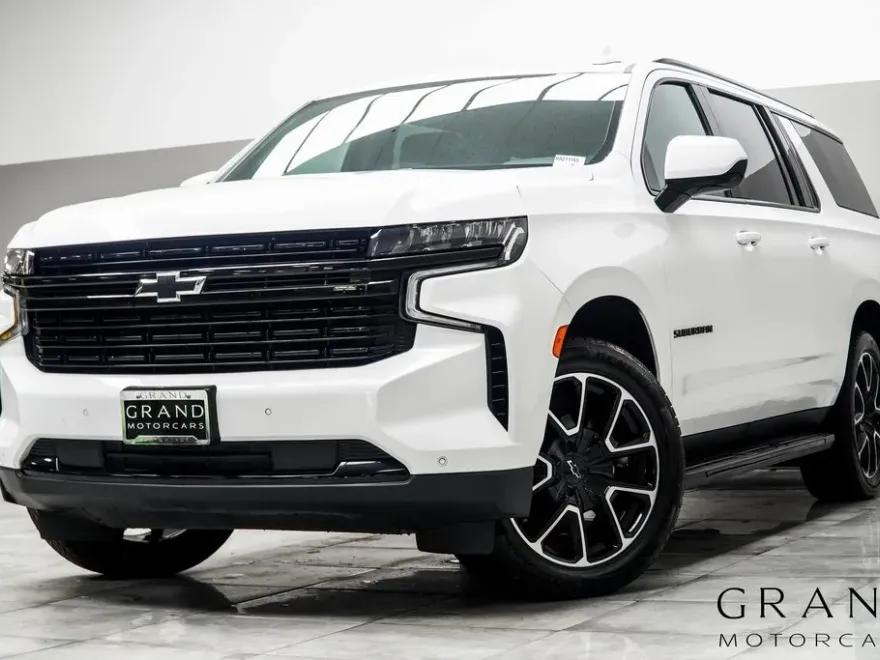 2024 Chevrolet Suburban RST photo 1