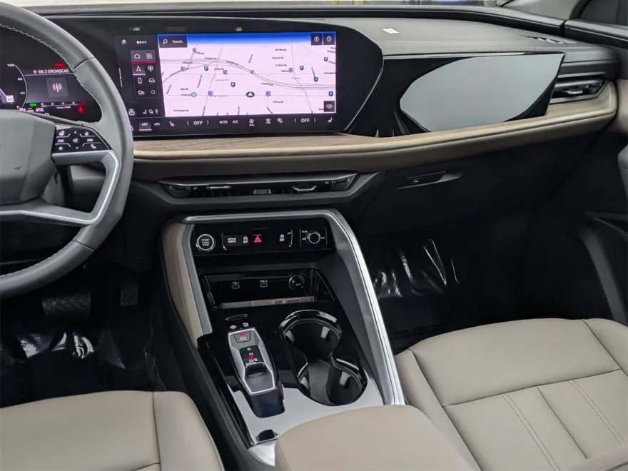 2025 Audi Q5 Premium photo 1