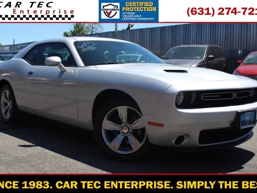 2020 Dodge Challenger SXT photo 1