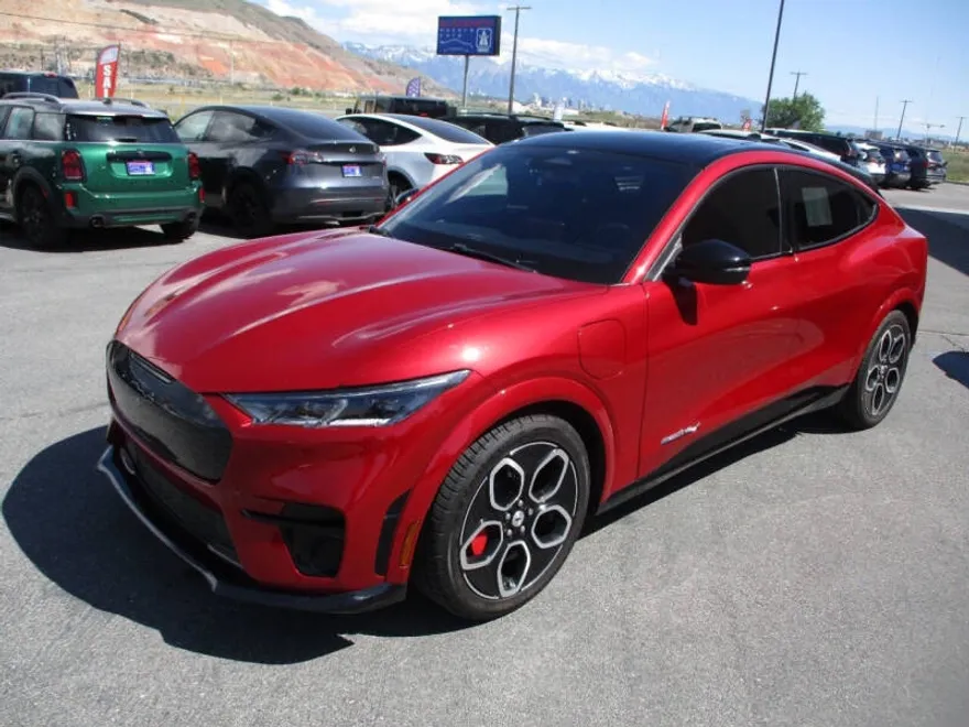 2022 Ford Mustang Mach-E GT photo 1