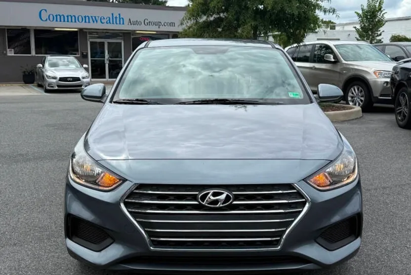 2019 Hyundai Accent SE photo 1