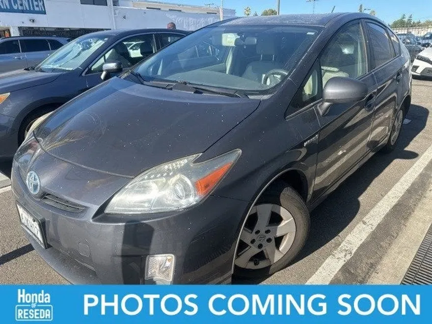 2010 Toyota Prius Two photo 1