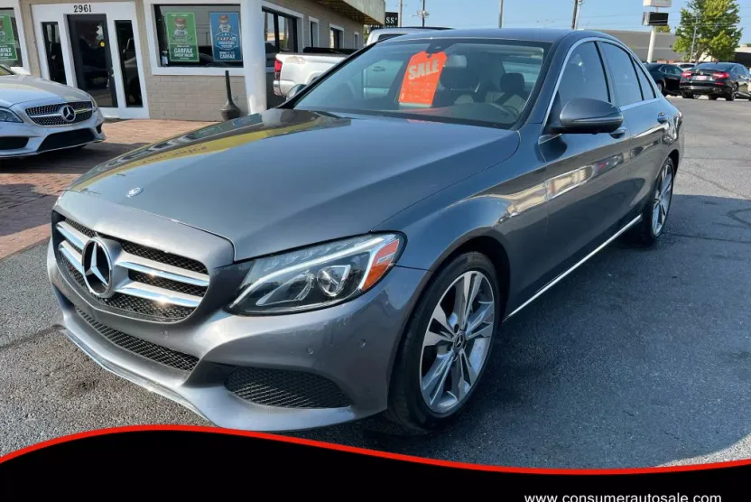 2017 Mercedes Benz C 300 Sedan photo 1