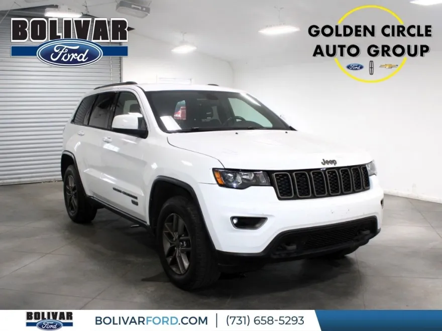 2017 Jeep Grand Cherokee Laredo photo 1