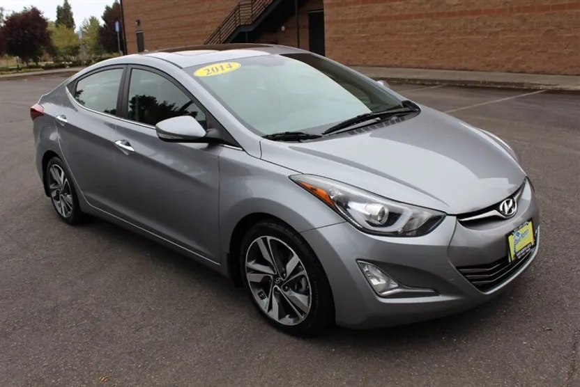 2014 Hyundai Elantra SE photo 1