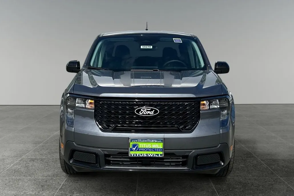 2025 Ford Maverick XLT photo 1