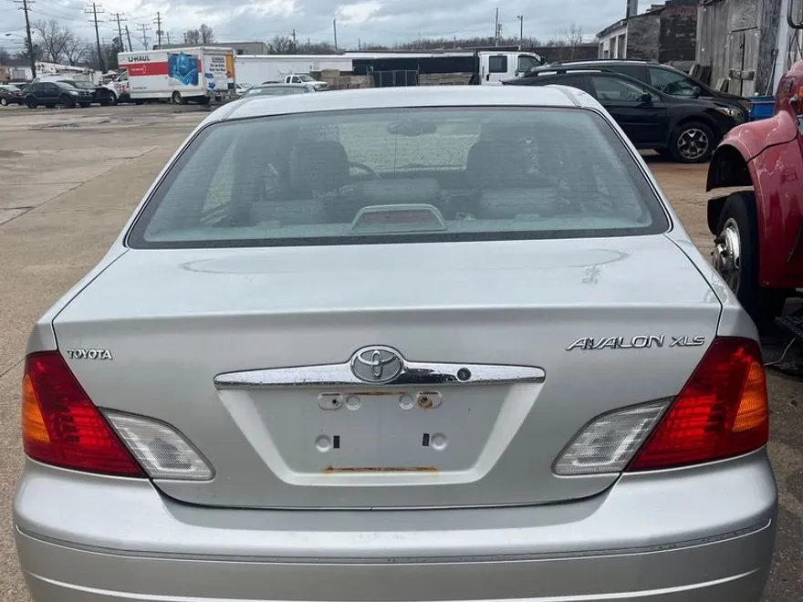 2002 Toyota Avalon XL photo 5