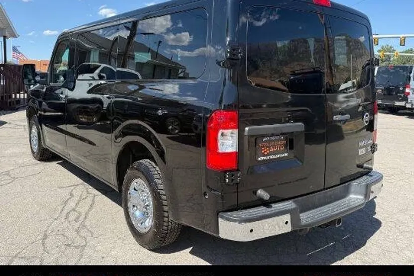 2014 Nissan NV3500 HD SL photo 1