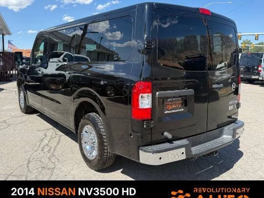 2014 Nissan NV3500 HD SL photo 1
