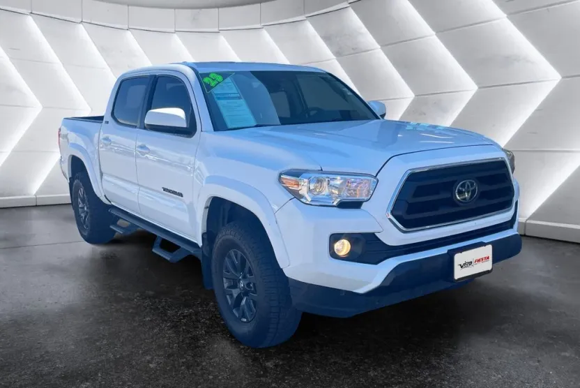 2023 Toyota Tacoma SR5 photo 1