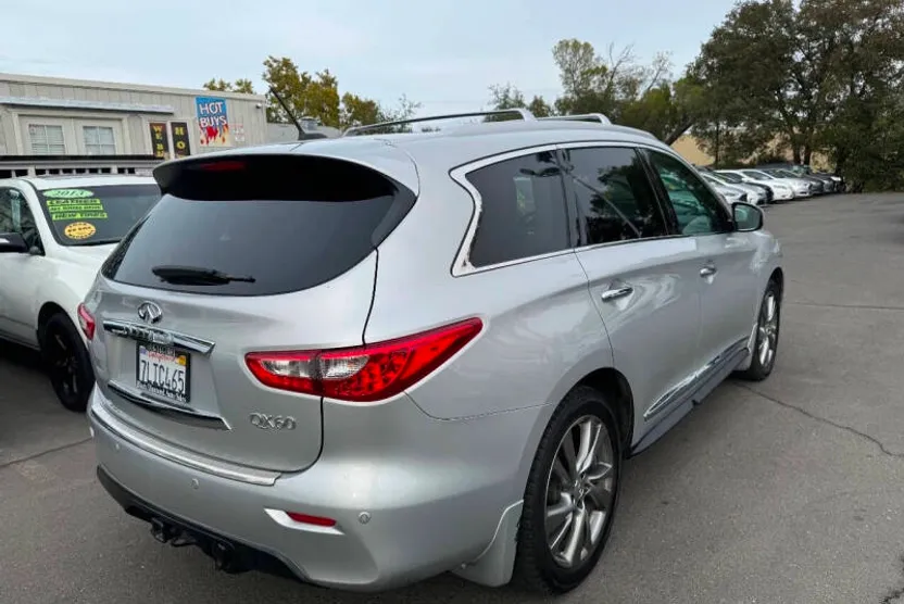 2015 Infiniti QX60 Hybrid photo 1