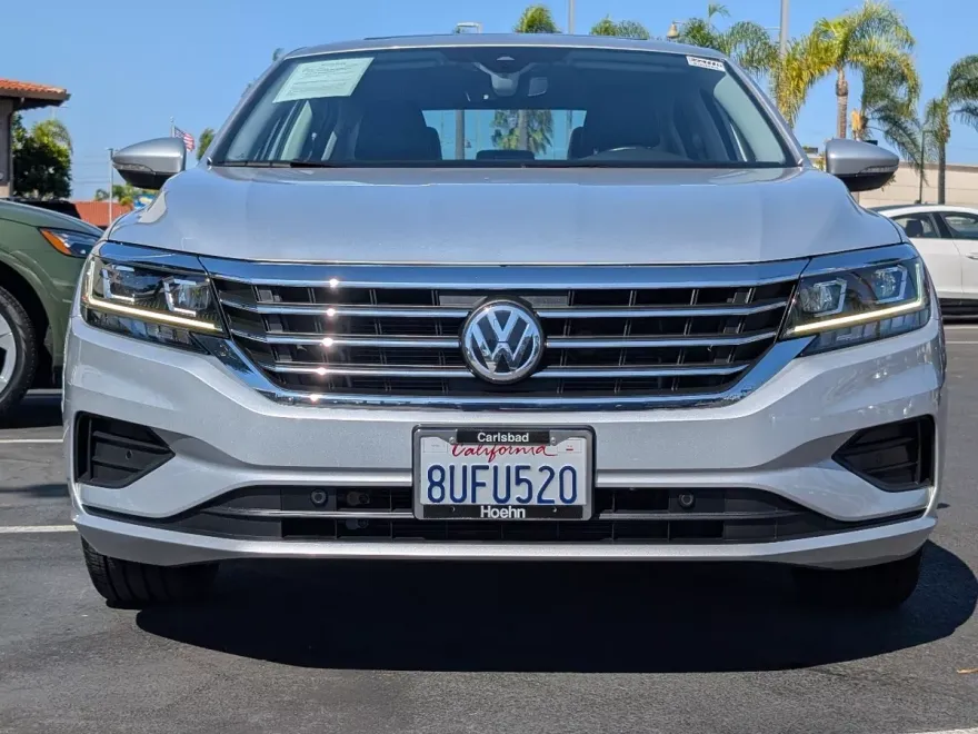 2020 Volkswagen Passat 2.0T SEL photo 1