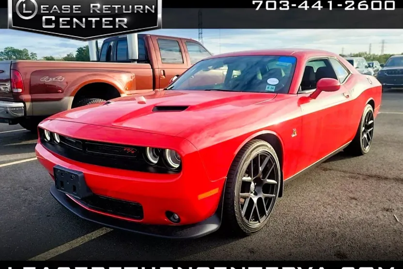 2015 Dodge Challenger R/T Scat Pack photo 1