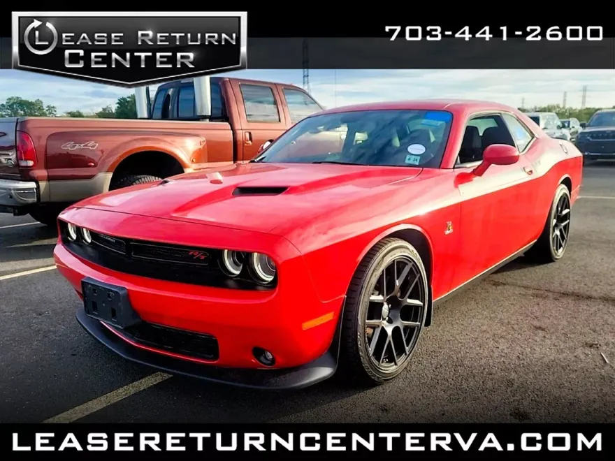 2015 Dodge Challenger R/T Scat Pack photo 1