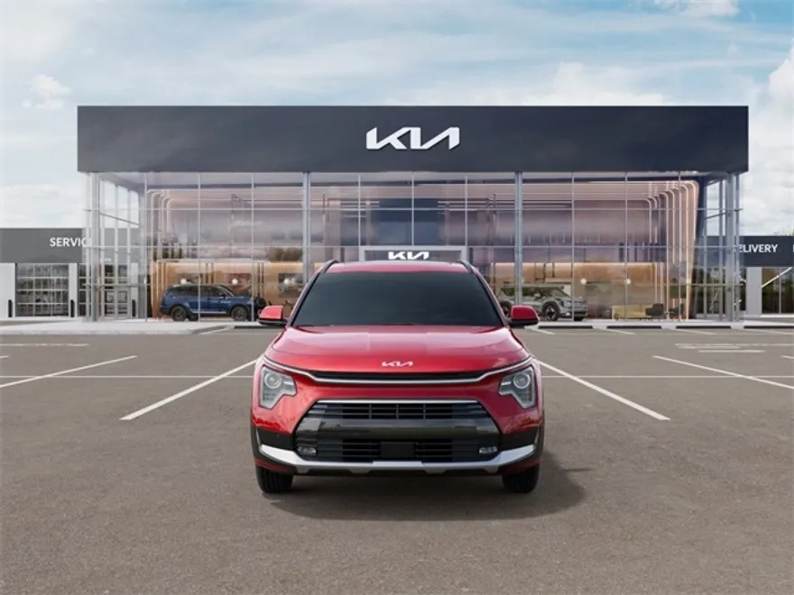 2025 Kia Niro SX photo 1