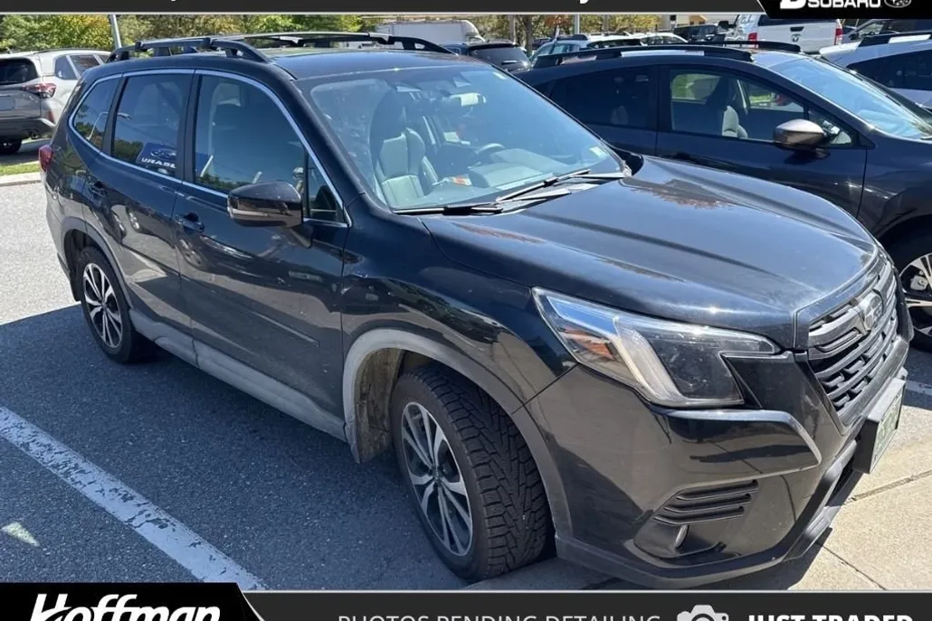 2022 Subaru Forester Limited photo 1