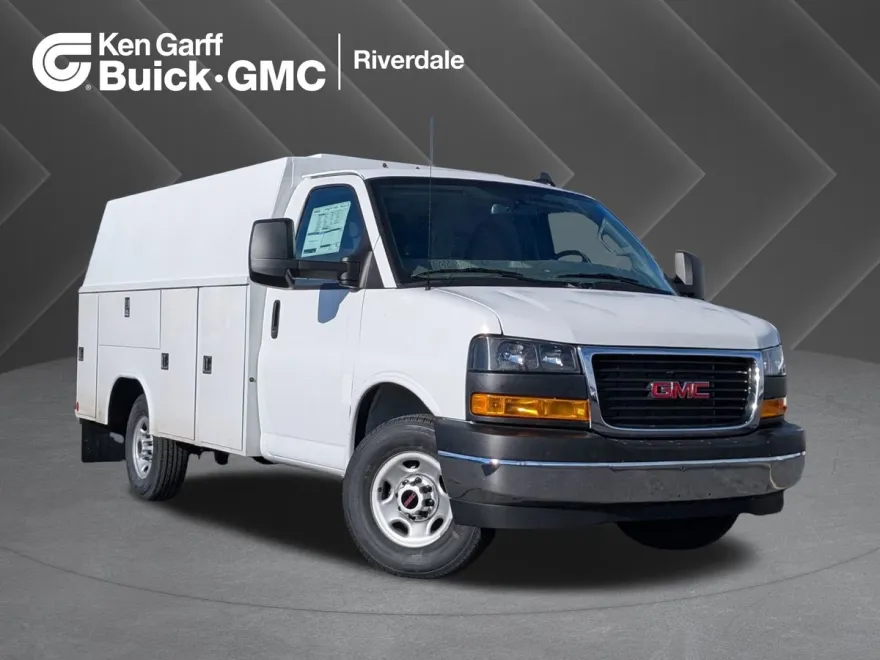 2025 Gmc Savana Cutaway 3500 photo 1